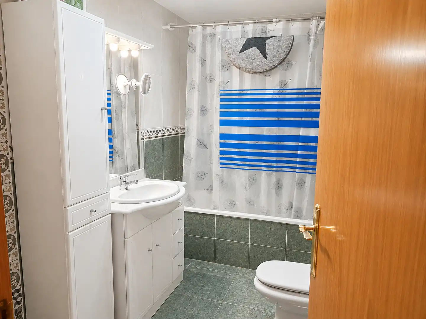 Baño de Piso en venta en Cambrils con Aire acondicionado, Calefacción y Amueblado