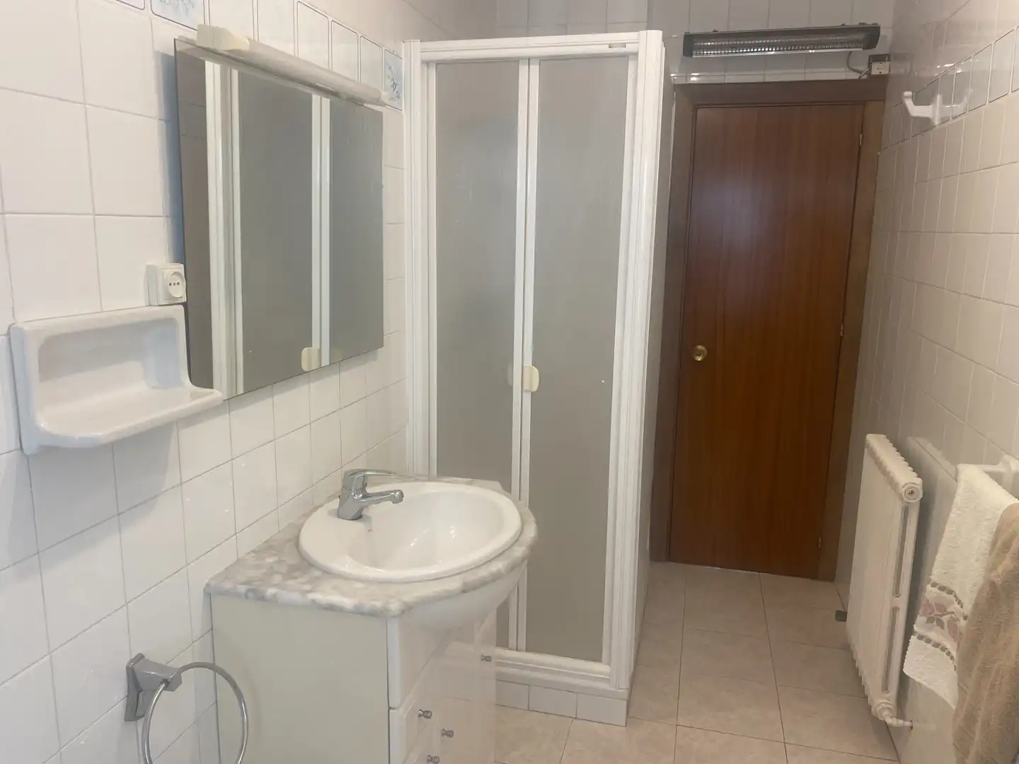 Baño de Piso en venta en Huesca con Calefacción, Terraza y Trastero