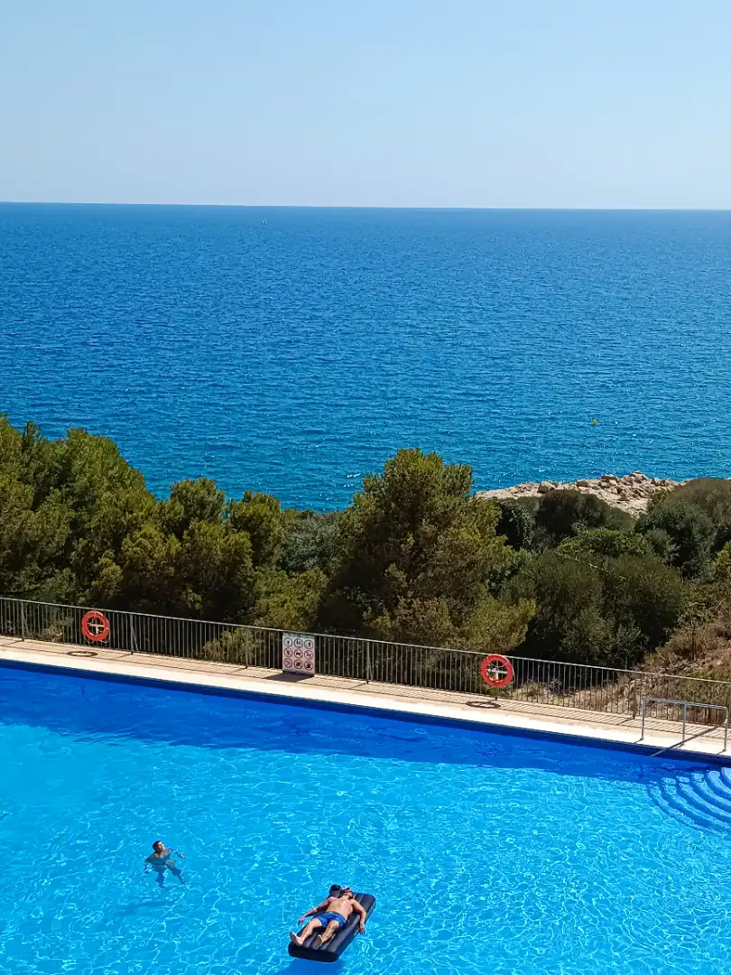 Piscina de Apartament en venda en Salou amb Aire condicionat, Calefacció i Terrassa