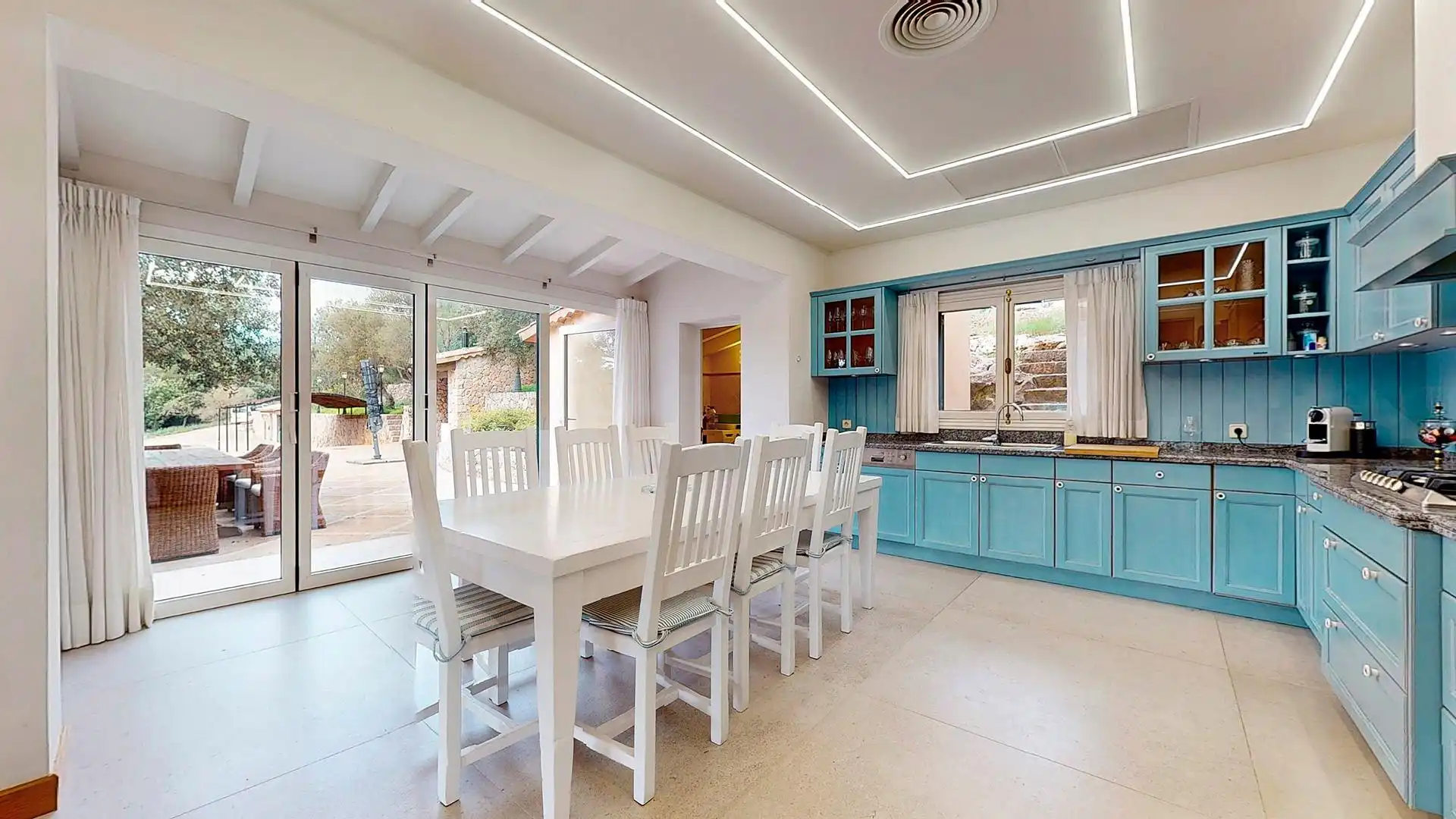 Cocina de Finca rústica de alquiler en  Palma de Mallorca con Aire acondicionado, Calefacción y Jardín privado