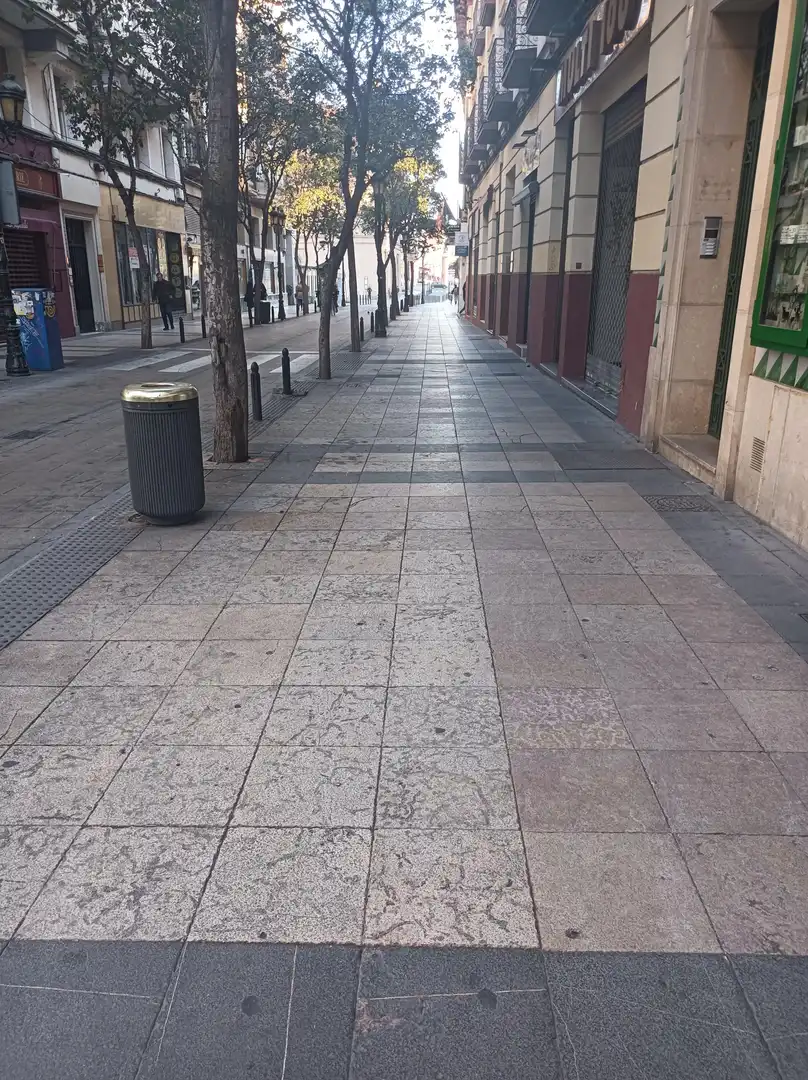 Vista exterior de Local en venta en Zaragoza