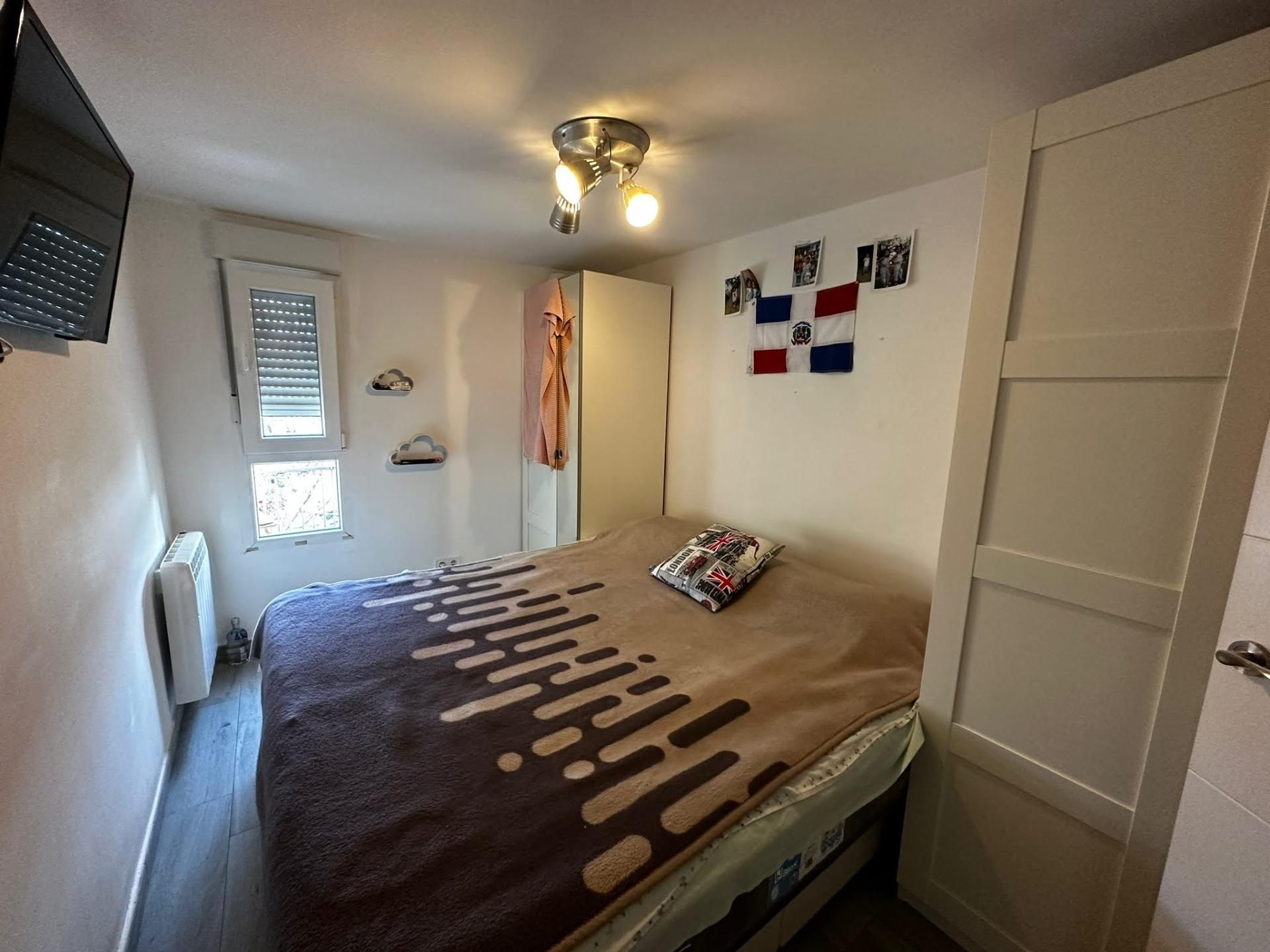 Bedroom of Flat for sale in  Madrid Capital