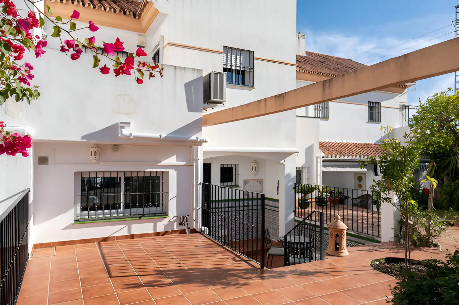 Adossat amb piscina en venda a Estepona Pueblo, imagen 30