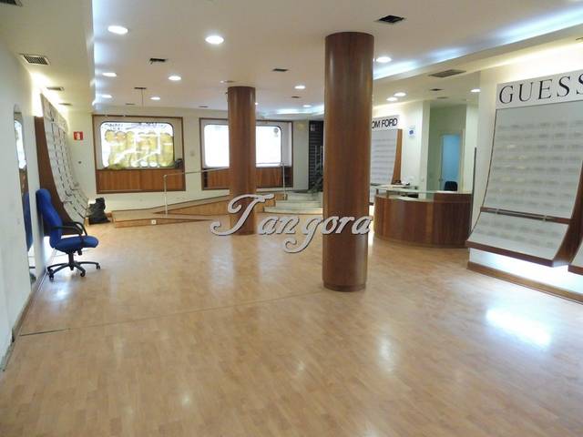Local comercial en Venta en Gardoki Kardenalaren Kalea en Ensanche - Moyua - Diputación