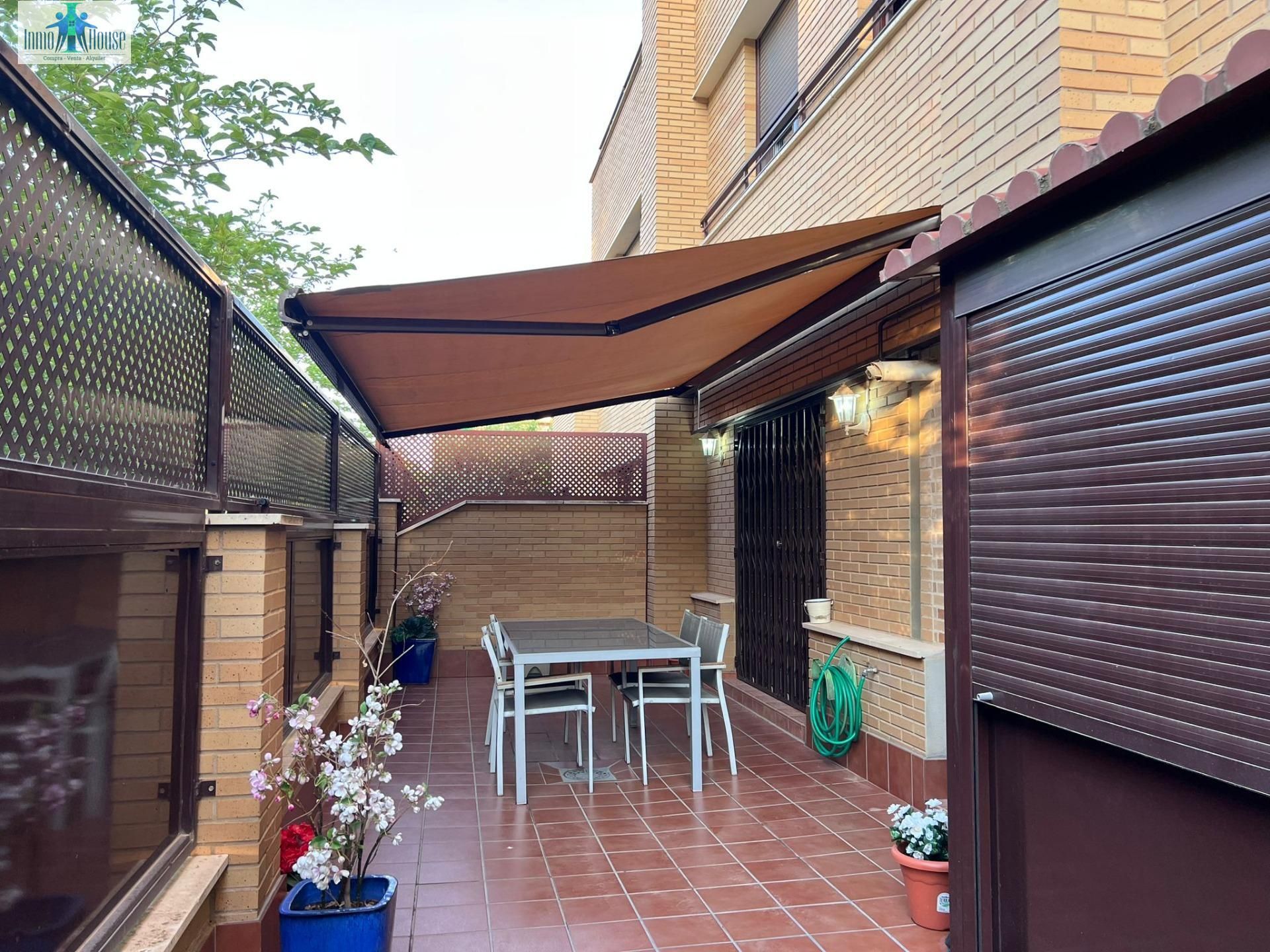 Terraza de Planta baja en venta en  Albacete Capital con Aire acondicionado, Calefacción y Jardín privado