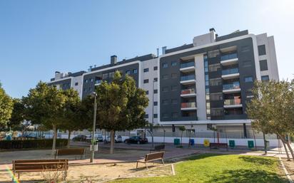 Vista exterior de Pis en venda en  Murcia Capital amb Aire condicionat, Terrassa i Piscina