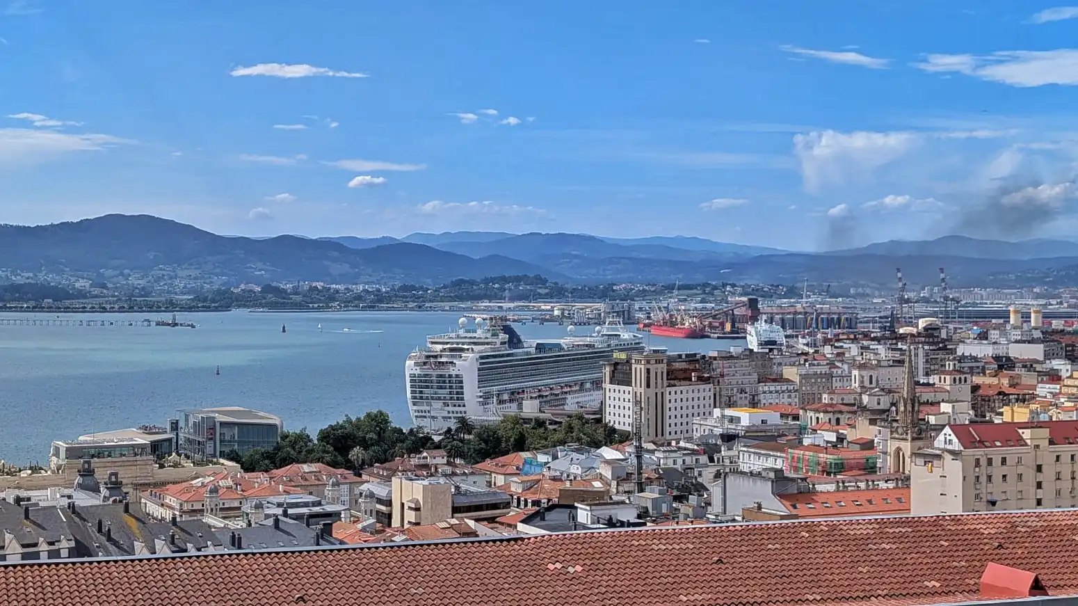 Vista exterior de Pis de lloguer en Santander amb Calefacció i Moblat