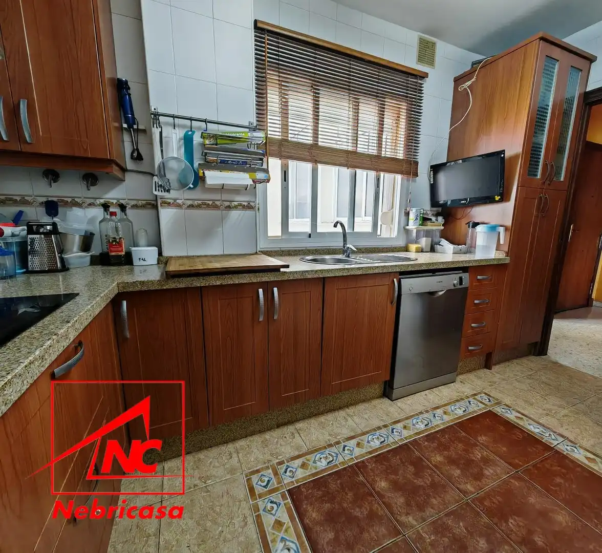 Kitchen of Flat for sale in Sanlúcar de Barrameda  with Air Conditioner and Furnished
