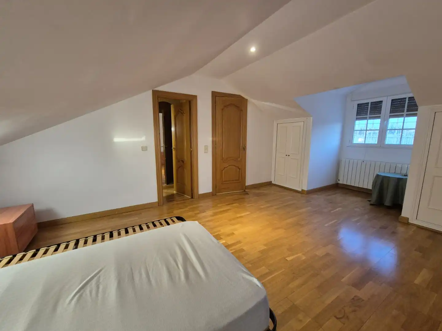 Haus oder Chalet zum Verkauf in Nuevo Baztán mit Klimaanlage, Heizung und Privatgarten