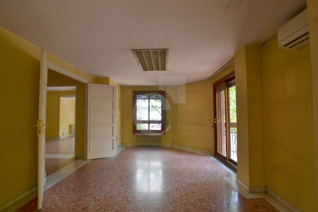 Oficina en Alquiler en Exposició