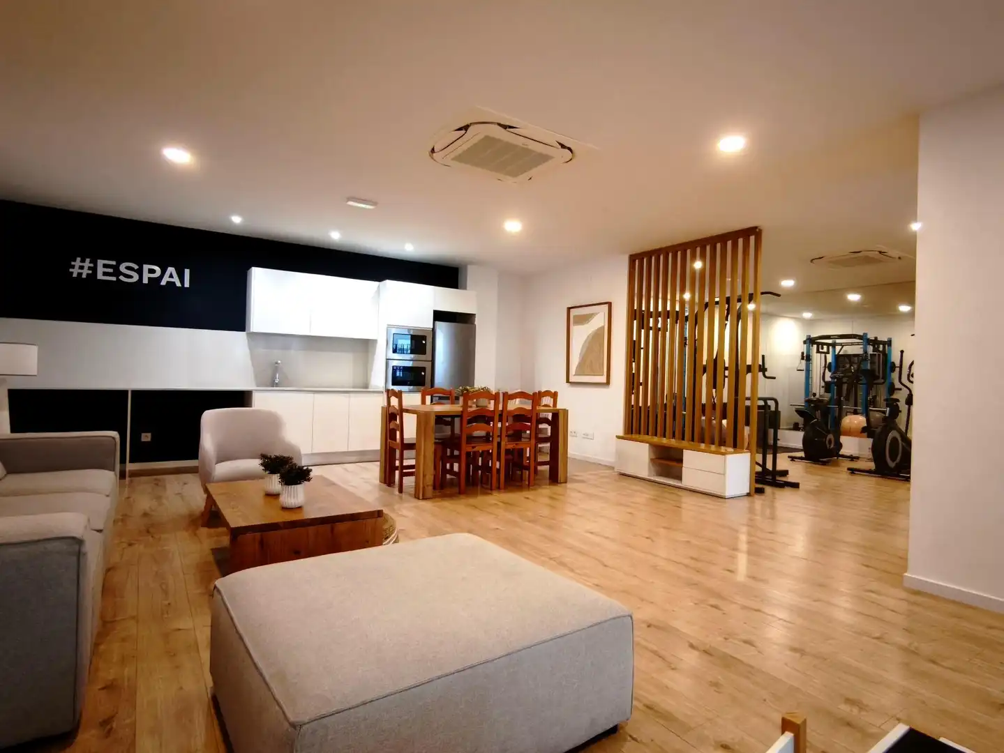 Sala de estar de Piso de alquiler en Valencia con Aire acondicionado, Calefacción y Parquet