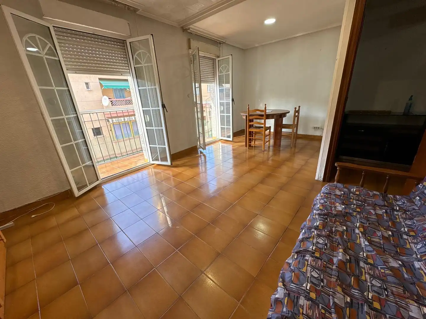 Flat for rent in Calle manuel ruiz magro, Carrús Este