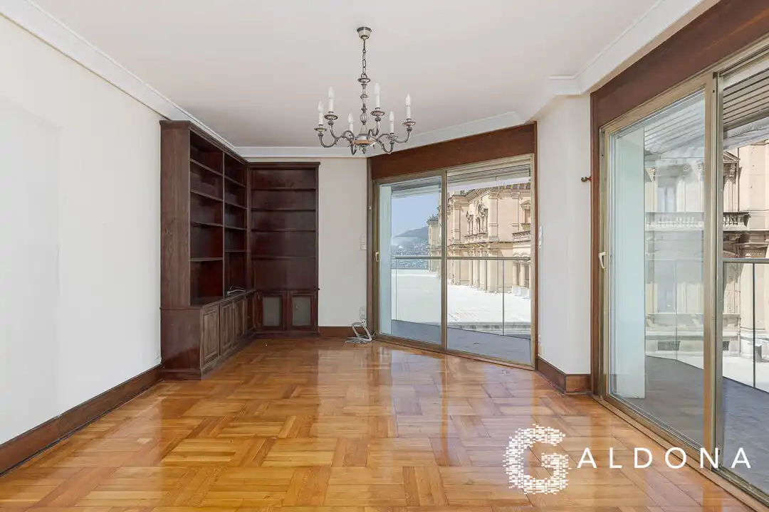Comedor de Piso en venta en Donostia - San Sebastián  con Calefacción, Terraza y Balcón