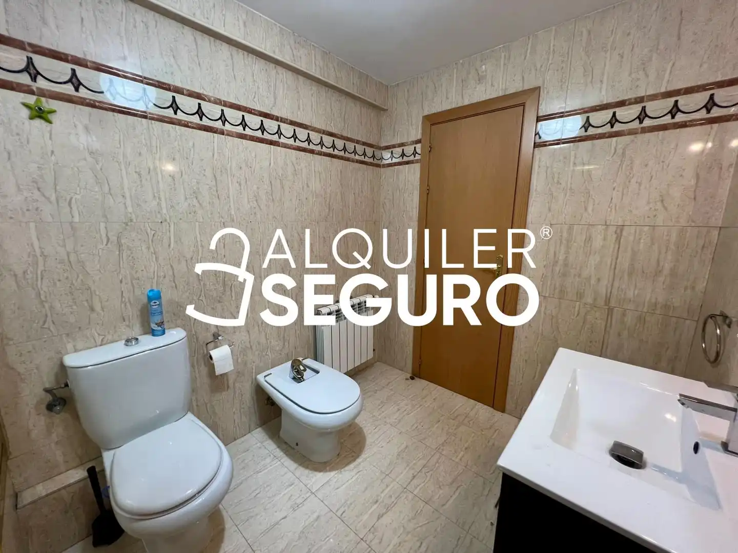 Bathroom of Houses for rent in Paracuellos de Jarama  with Air Conditioner, Heating and Terrace