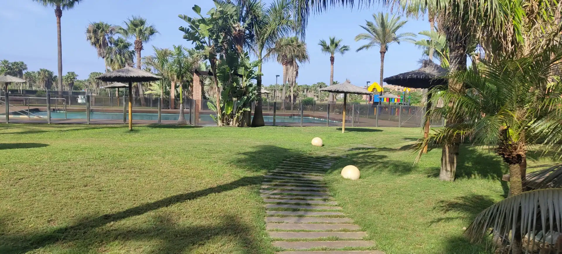 Jardí de Pis de lloguer en Motril amb Aire condicionat, Calefacció i Parquet