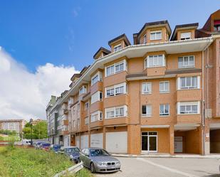 Exterior view of Flat to rent in Oviedo   with Heating, Parquet flooring and Storage room