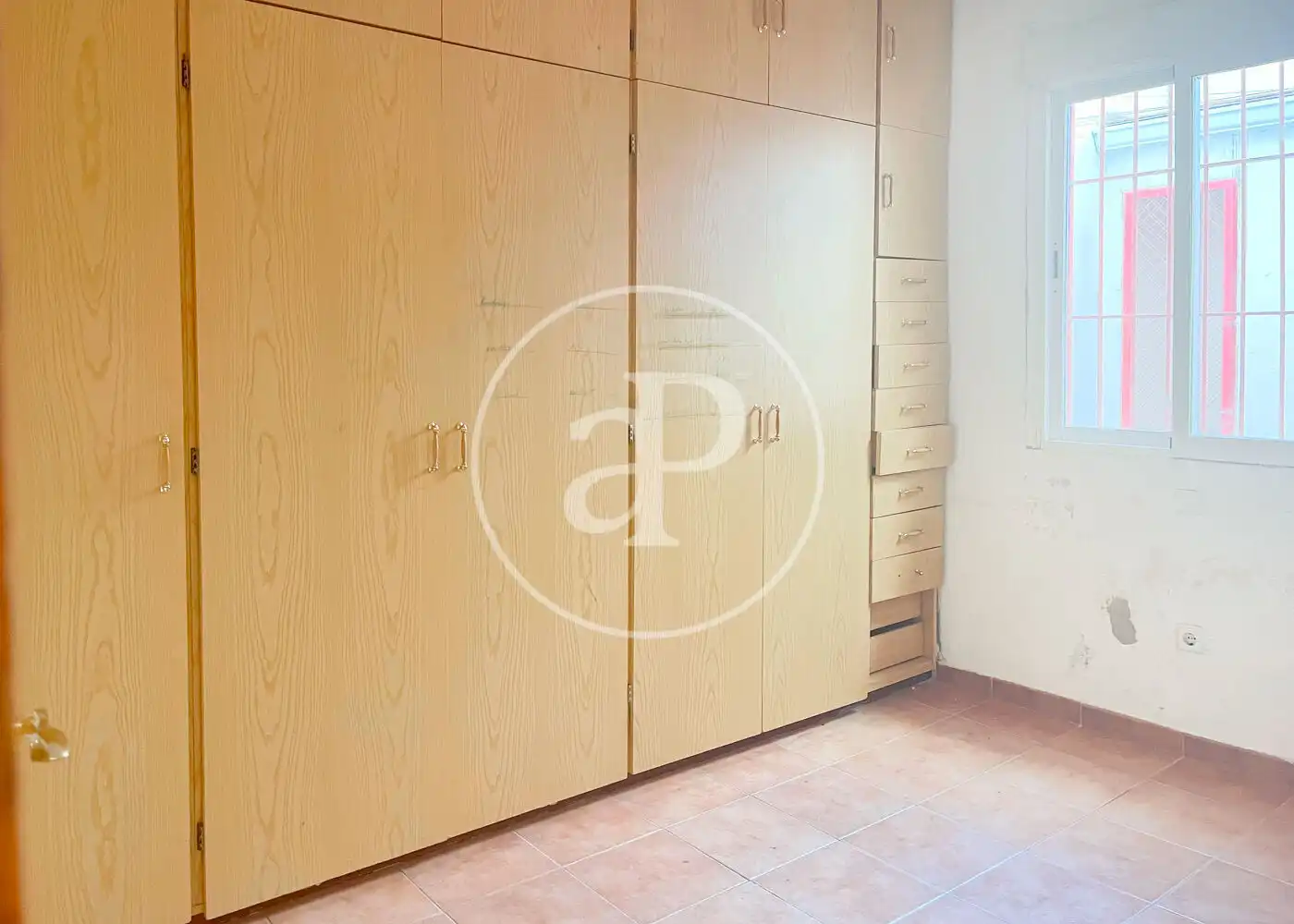 Habitación de Piso en venta en Madrid con Trastero