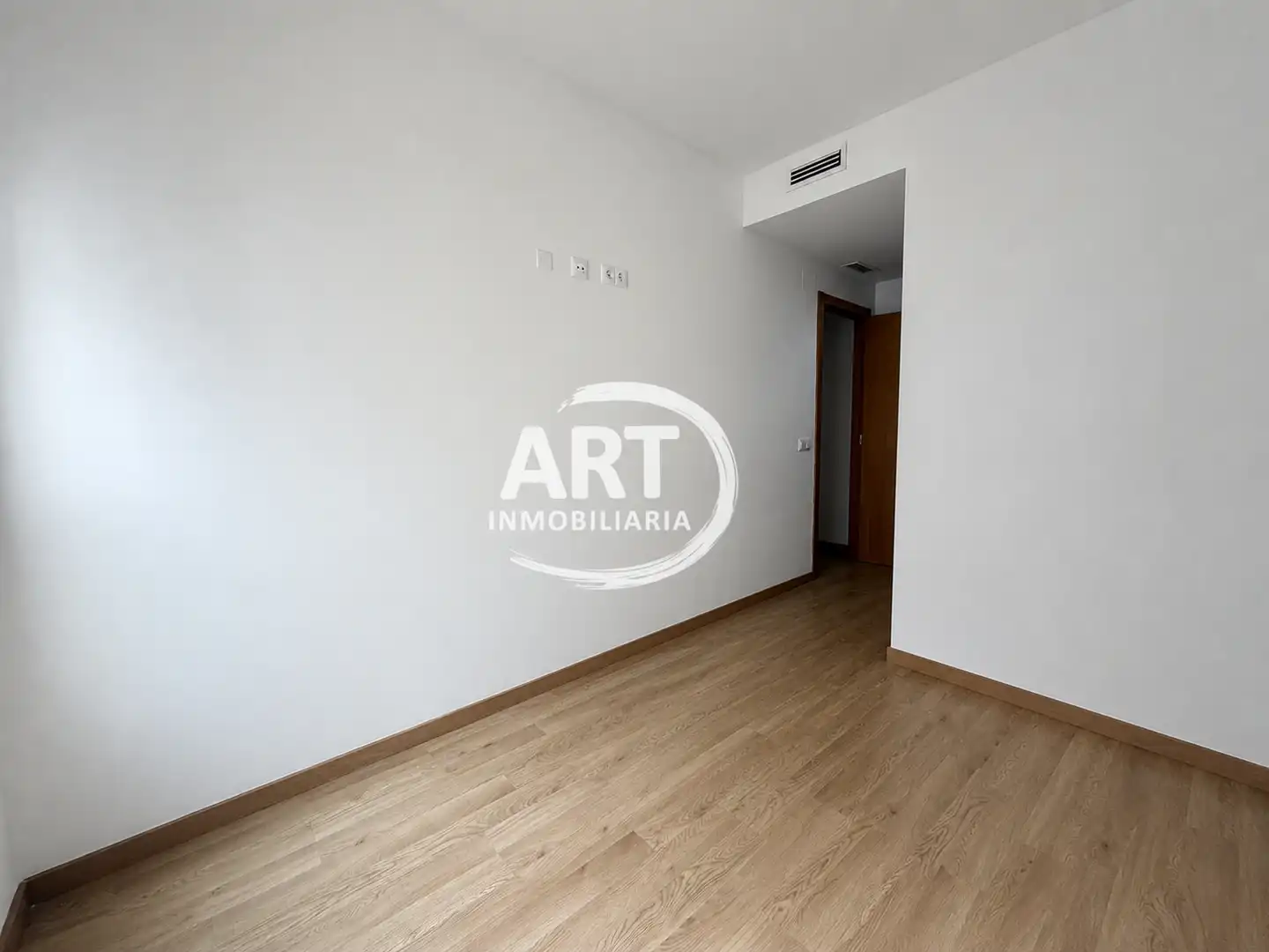 Habitación de Ático en venta en Paterna con Aire acondicionado, Calefacción y Terraza