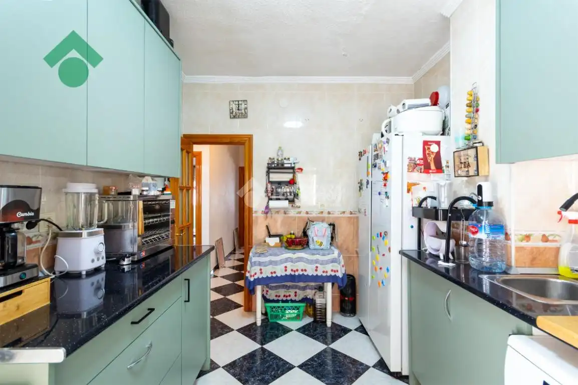 Cocina de Piso en venta en Almuñécar con Balcón
