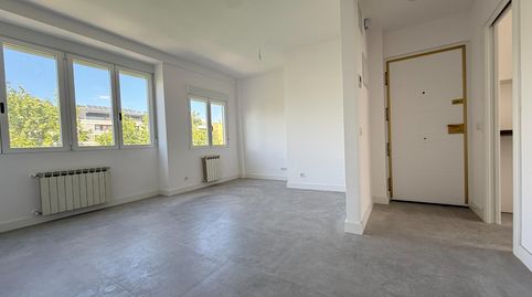 Photo 2 of Flat for rent in Calle Valdesangil, Valdezarza, Madrid Capital