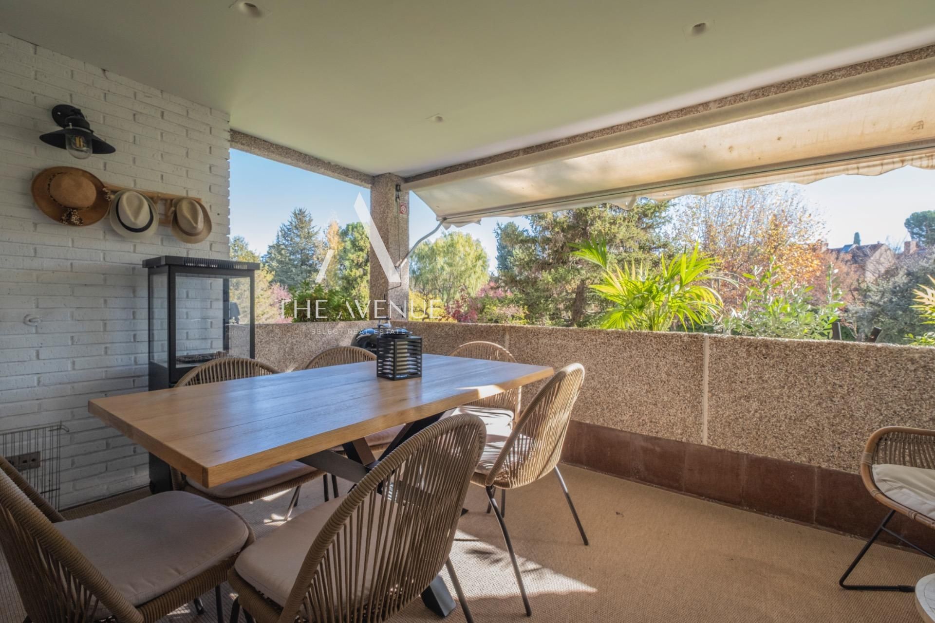 Terrassa de Pis en venda en La Moraleja amb Calefacció, Jardí privat i Terrassa