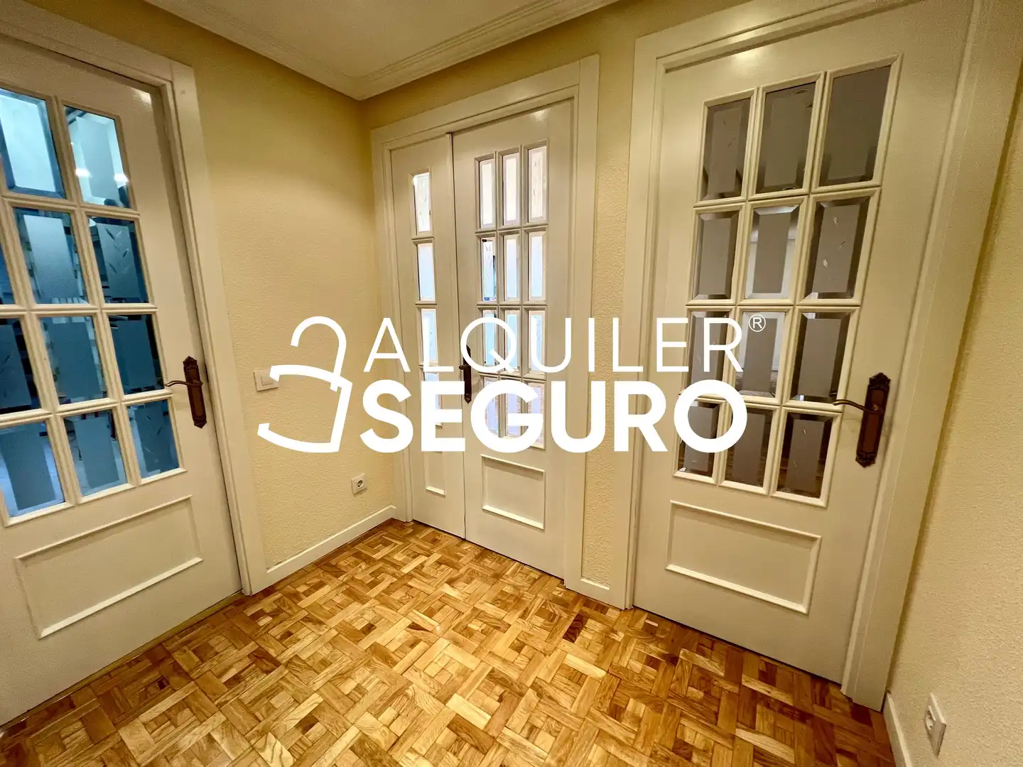 Flat for rent in Madrid  with Air Conditioner, Heating and Terrace