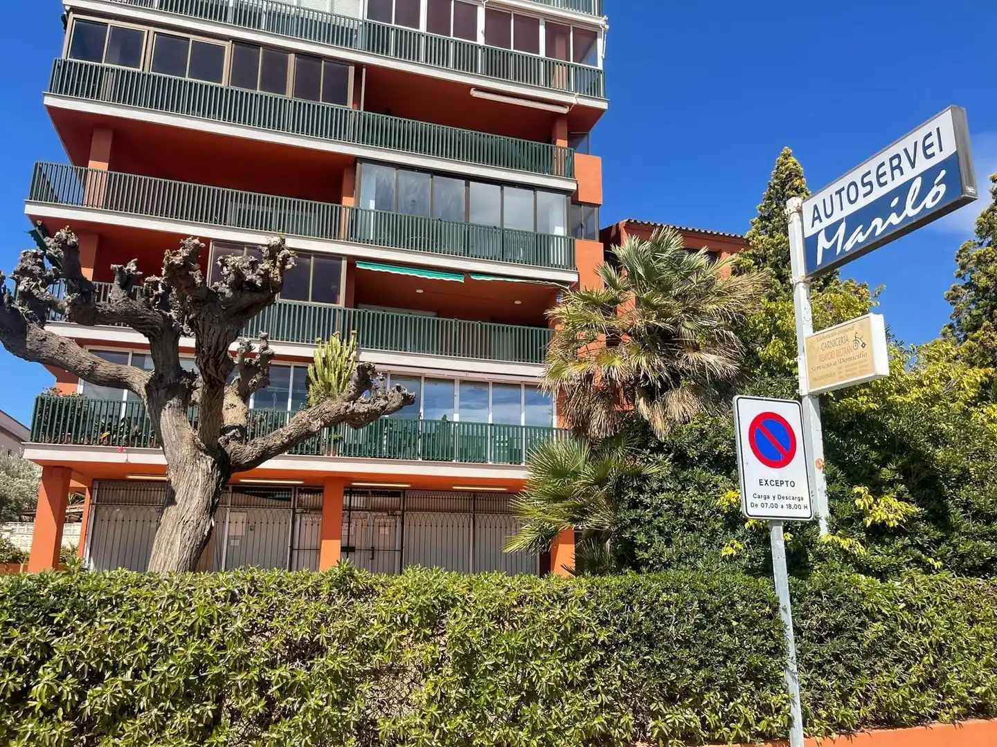 Außenansicht von Geschaftsraum zum Verkauf in Benicasim / Benicàssim mit Klimaanlage, Terrasse und Möbliert