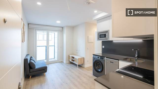 Piso en Alquiler en Valdeacederas