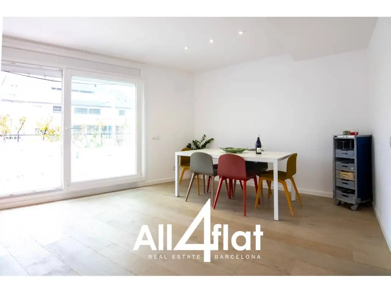 Dining room of Attic for rent in Barcelona  with Air Conditioner, Heating and Parquet flooring