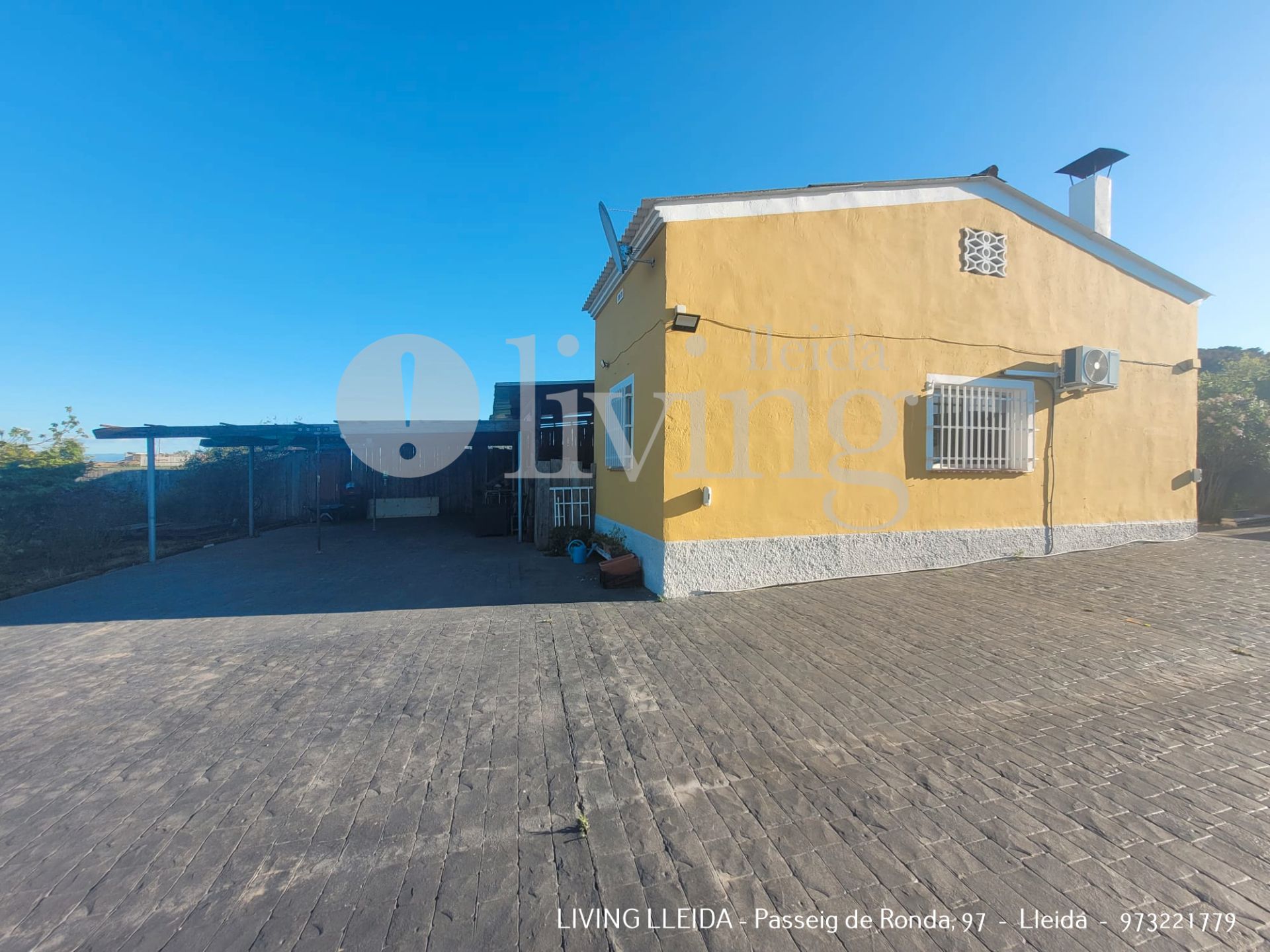 Vista exterior de Casa o xalet en venda en Vilanova de Segrià amb Aire condicionat, Calefacció i Jardí privat