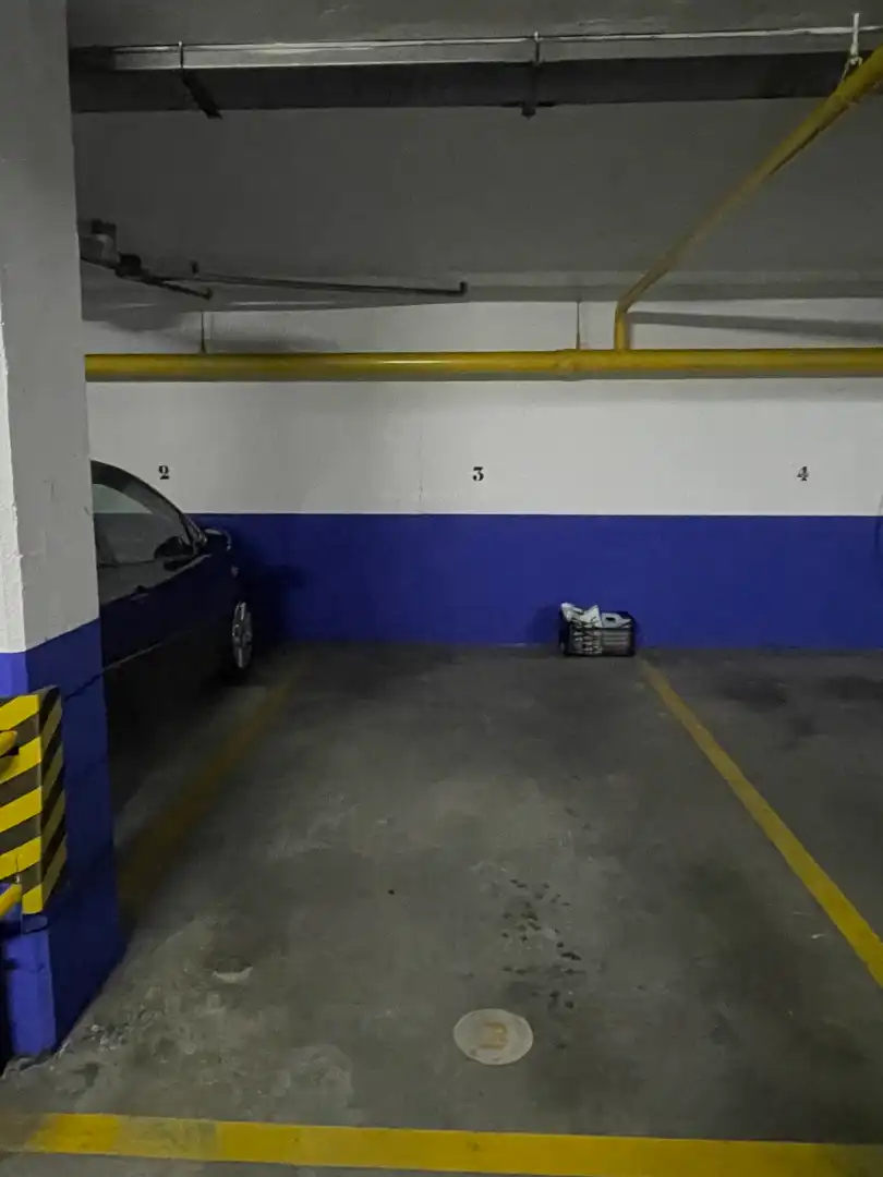 Parking de Ático en venta en Pozuelo de Alarcón con Aire acondicionado, Calefacción y Jardín privado