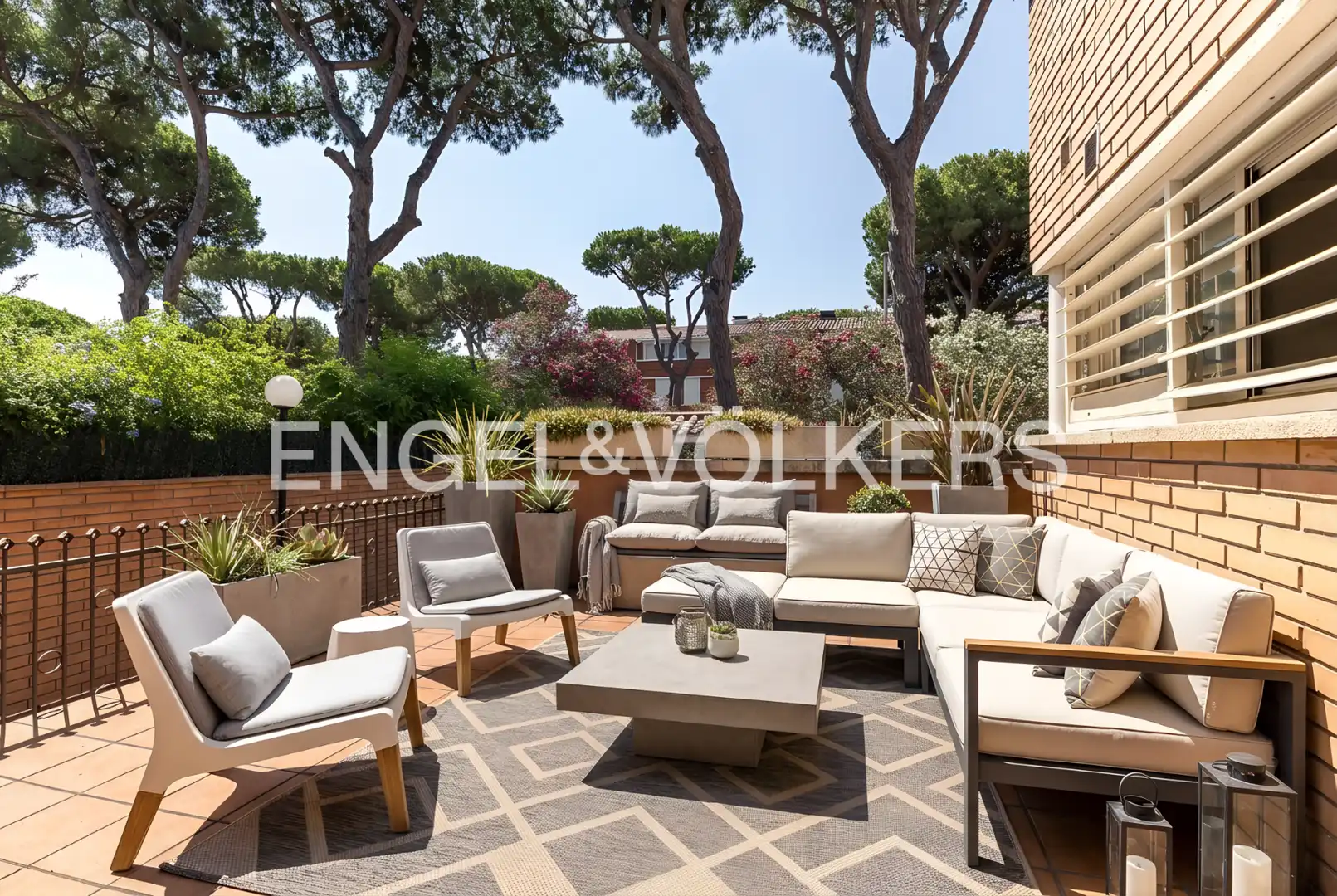 Terrassa de Casa o xalet en venda en Gavà amb Calefacció, Jardí privat i Terrassa