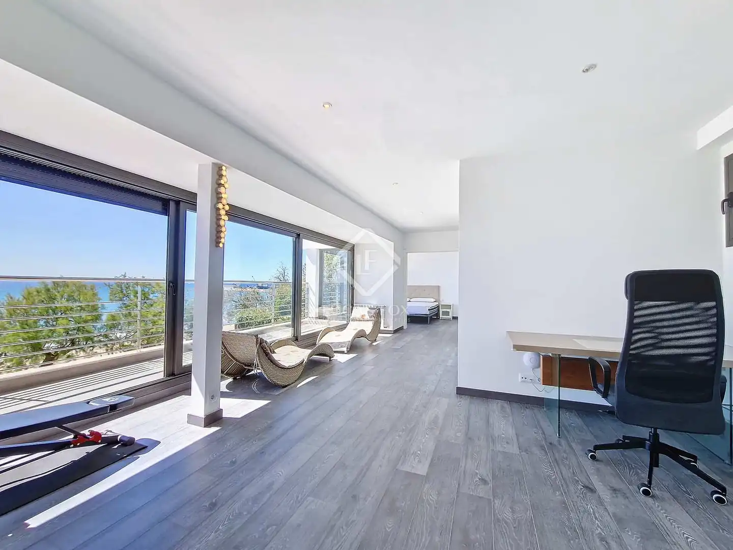 Sala d'estar de Casa o xalet de lloguer en Vilanova i la Geltrú amb Aire condicionat, Jardí privat i Terrassa
