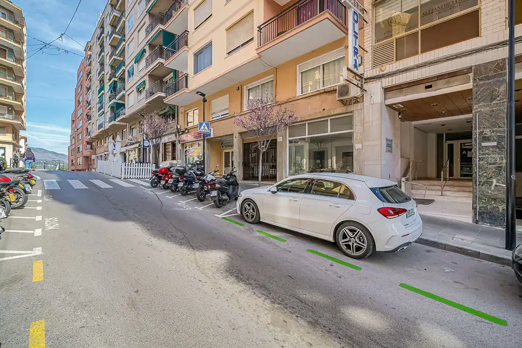 Gewerbefläche zum Verkauf in Av de Ifach