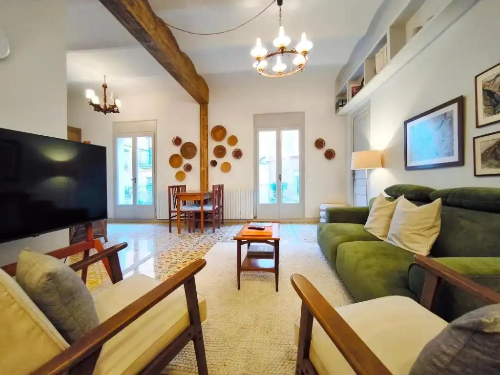Wohnzimmer von Wohnung zum Verkauf in Campdevànol mit Heizung, Terrasse und Möbliert