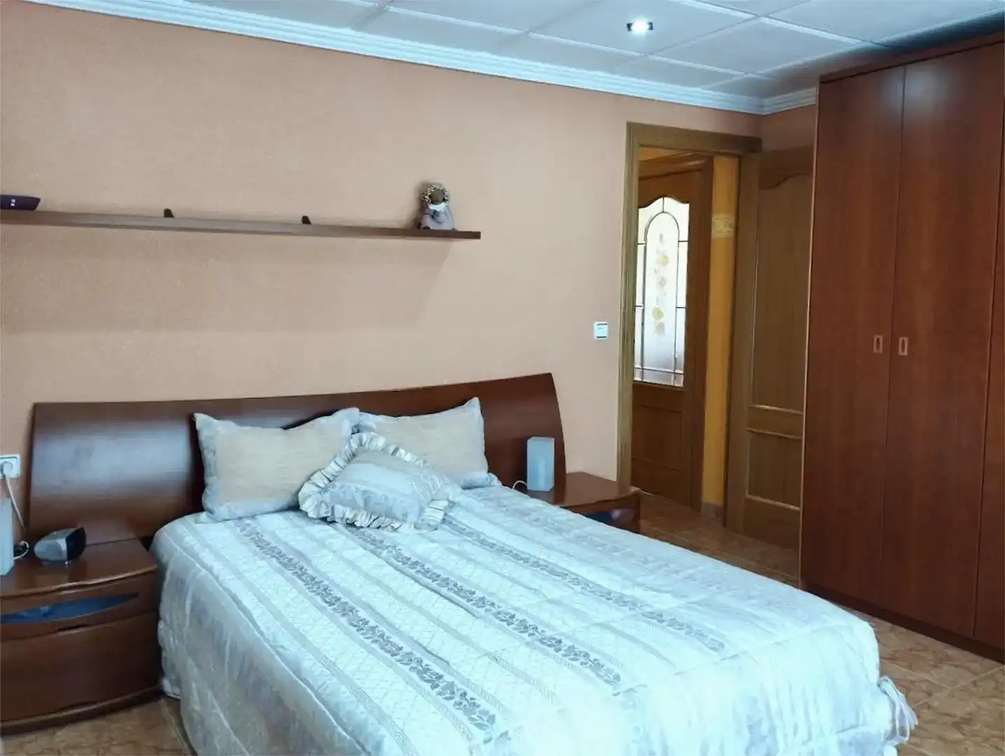 Bedroom of Flat for share in Elda  with Air Conditioner, Furnished and Balcony