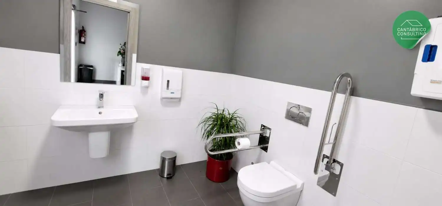 Bathroom of Buildings for sale in Lugo