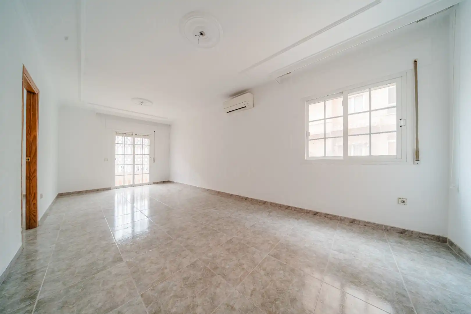 Piso en venta en Roquetas de Mar con Aire acondicionado