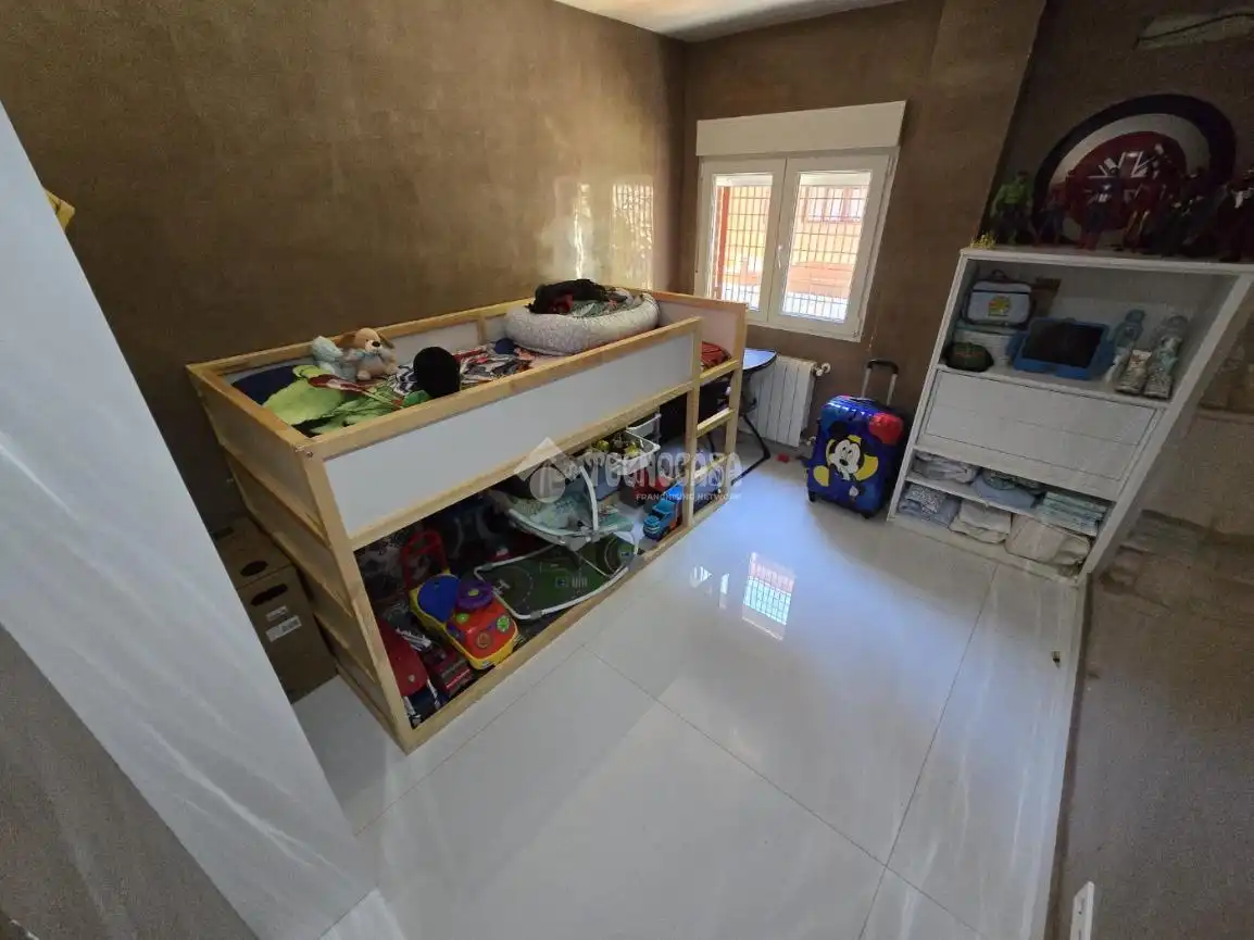 Bedroom of Flat for sale in Madrid  with Air Conditioner and Heating