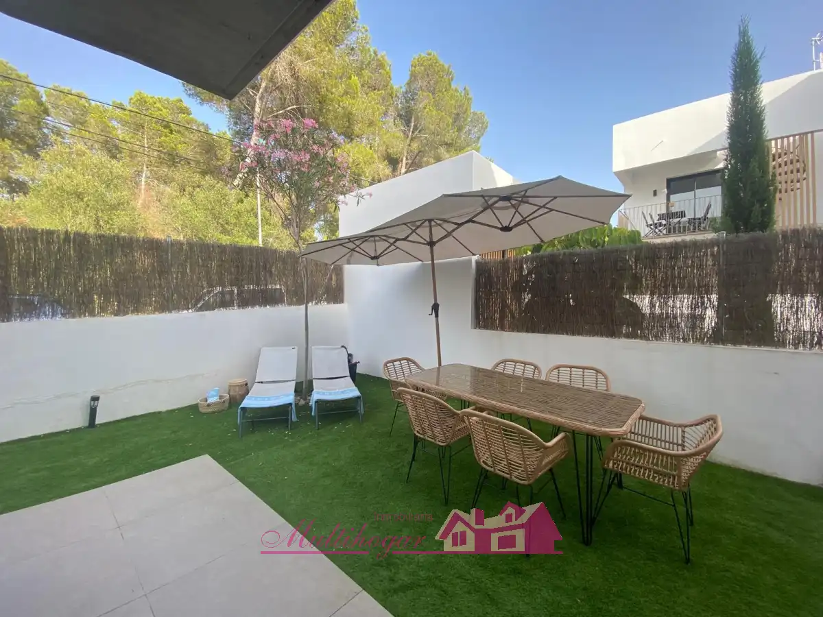 Terraza de Planta baja en venta en Sant Antoni de Portmany con Aire acondicionado, Calefacción y Jardín privado