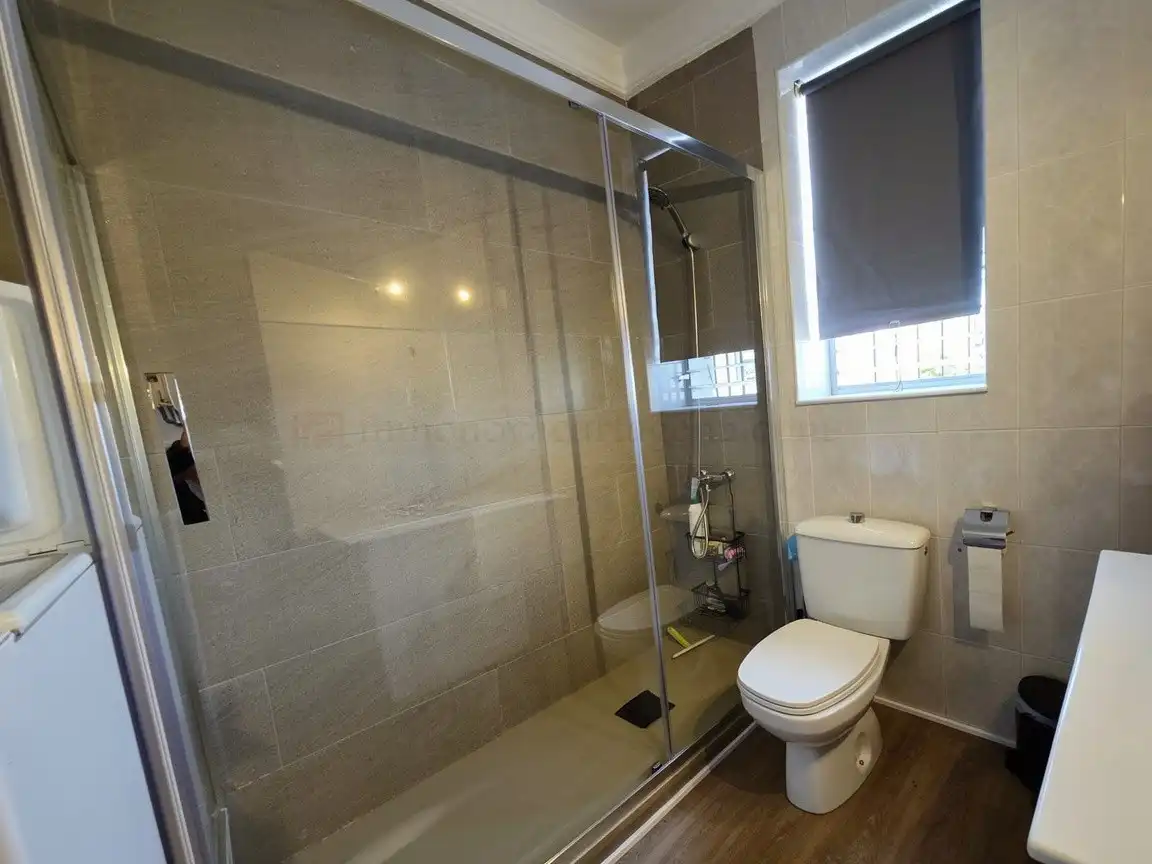 Baño de Estudio de alquiler en Cartagena con Amueblado, Horno y Lavadora