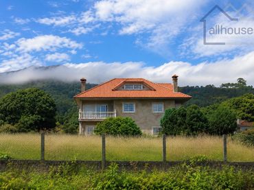 Villa con giardino in vendita a A Guarda