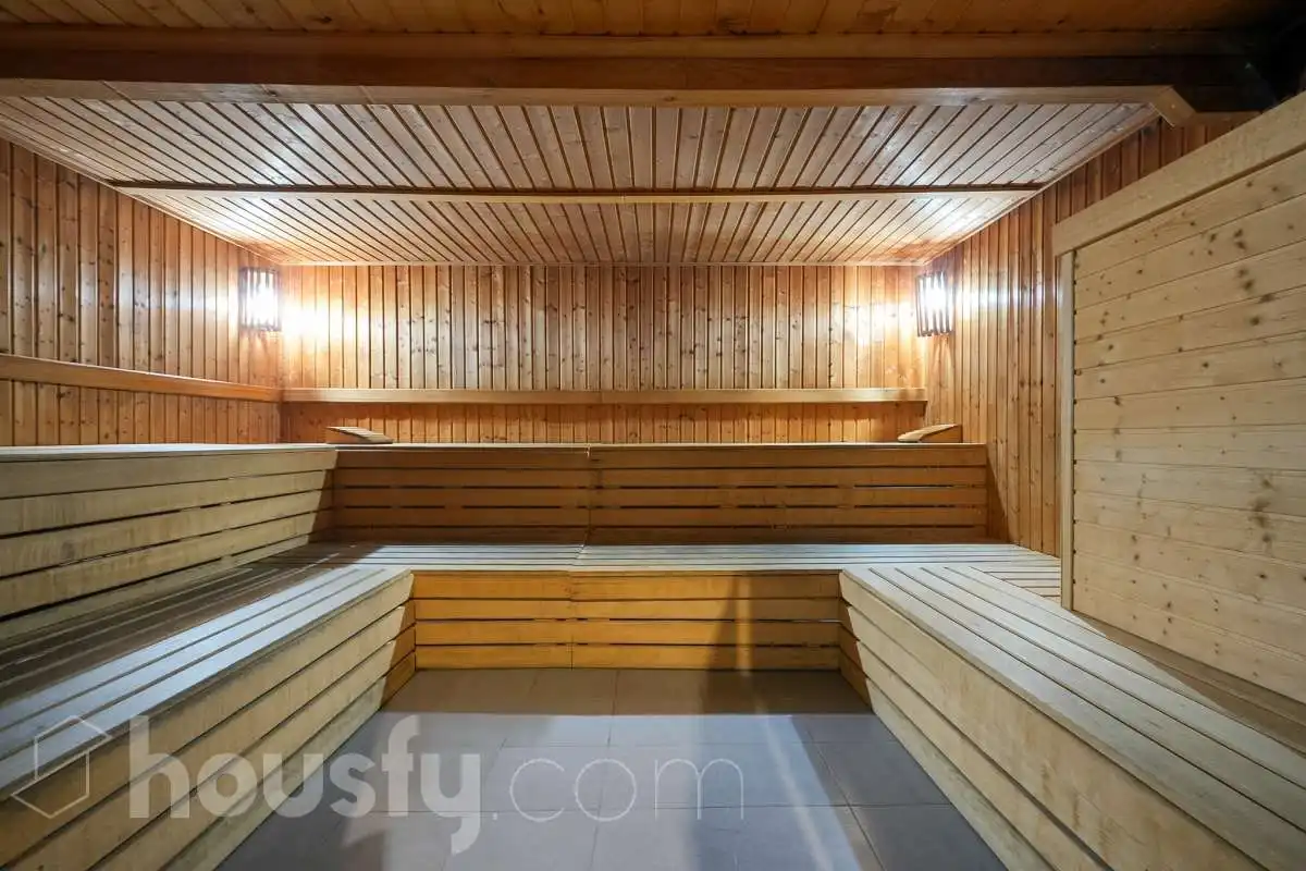 Ático en venta en Madrid con Terraza, Trastero y Piscina comunitaria