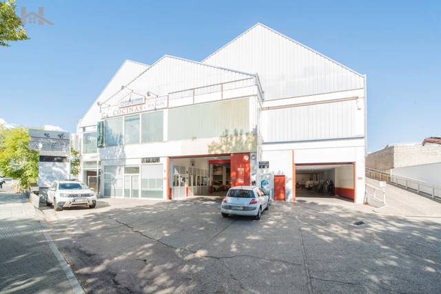 Nave industrial en Venta en Calle Azuela en Carlos Ruiz