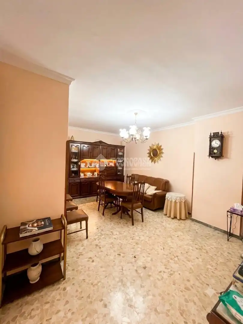 Comedor de Casa adosada en venta en Sevilla con Aire acondicionado y Balcón