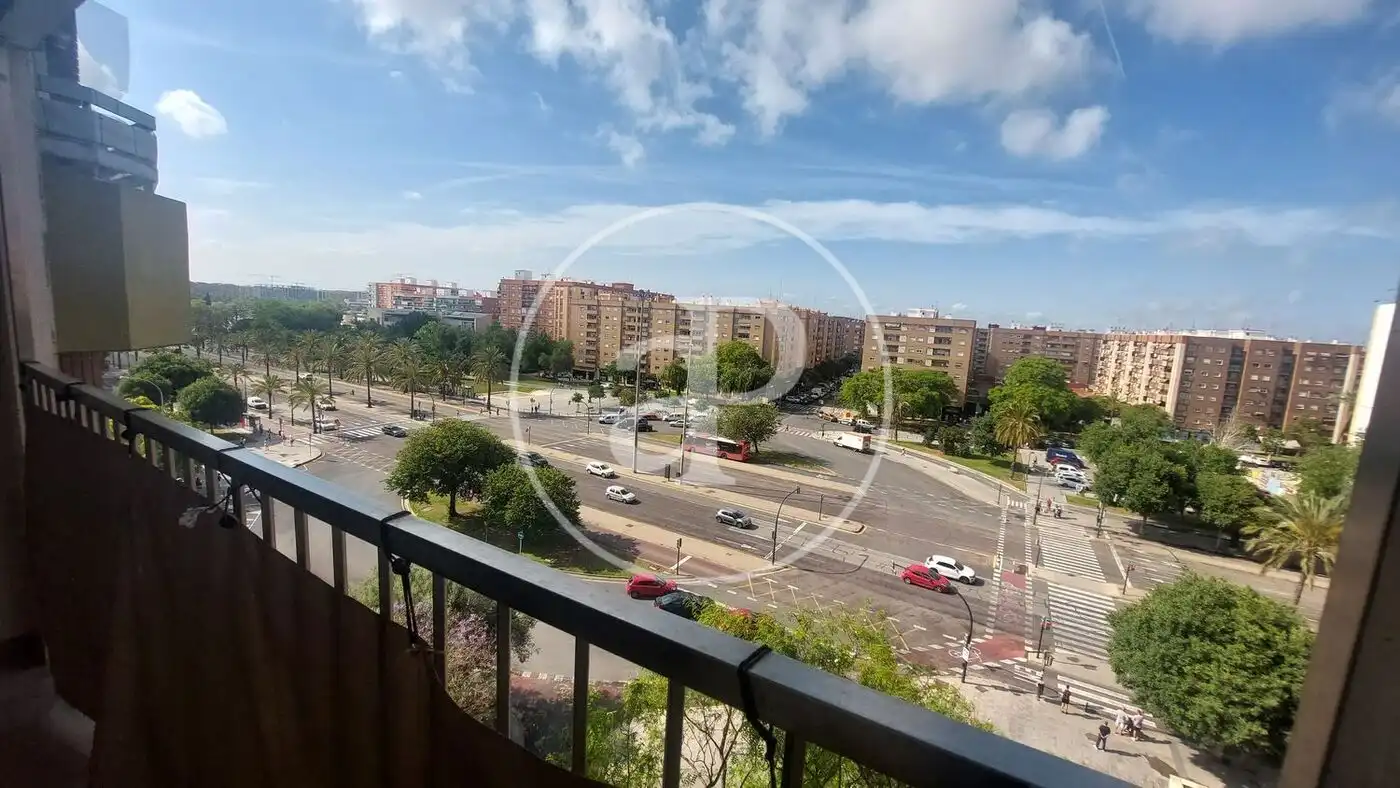 Exterior view of Flat for rent in Valencia  with Air Conditioner, Terrace and Furnished