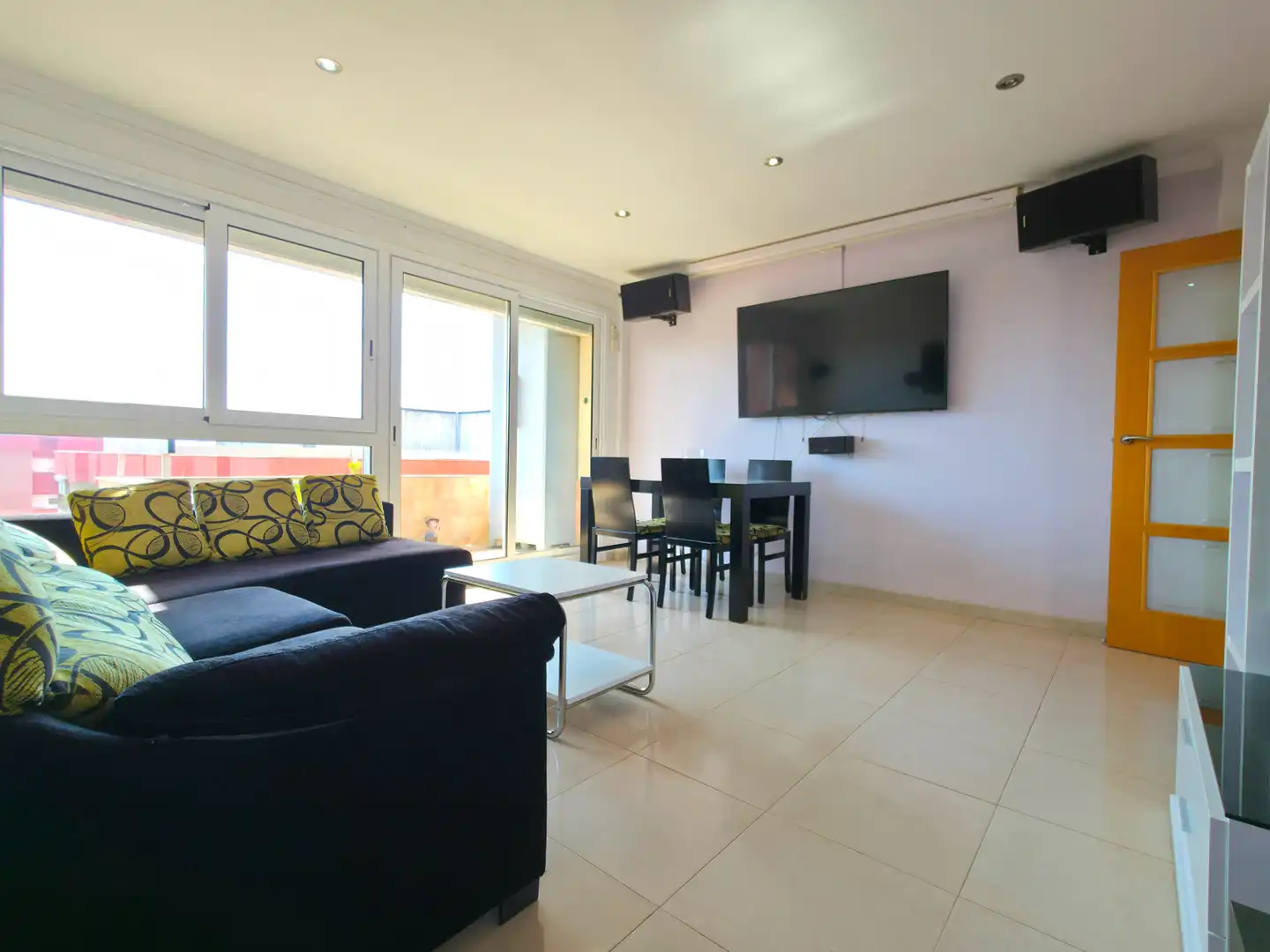 Sala de estar de Piso en venta en Sant Andreu de la Barca con Aire acondicionado, Calefacción y Terraza