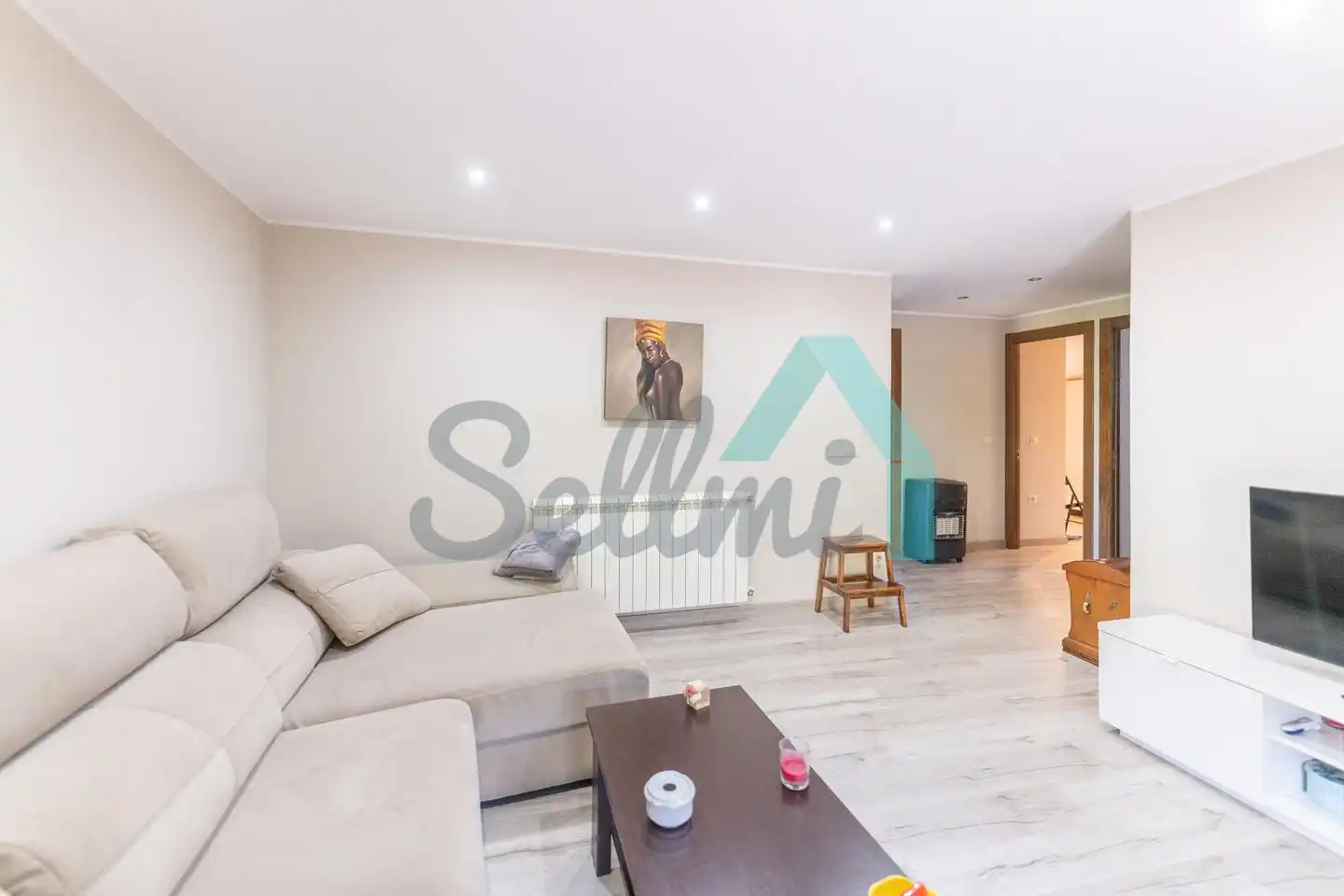 Sala d'estar de Edifici en venda en Villamanín