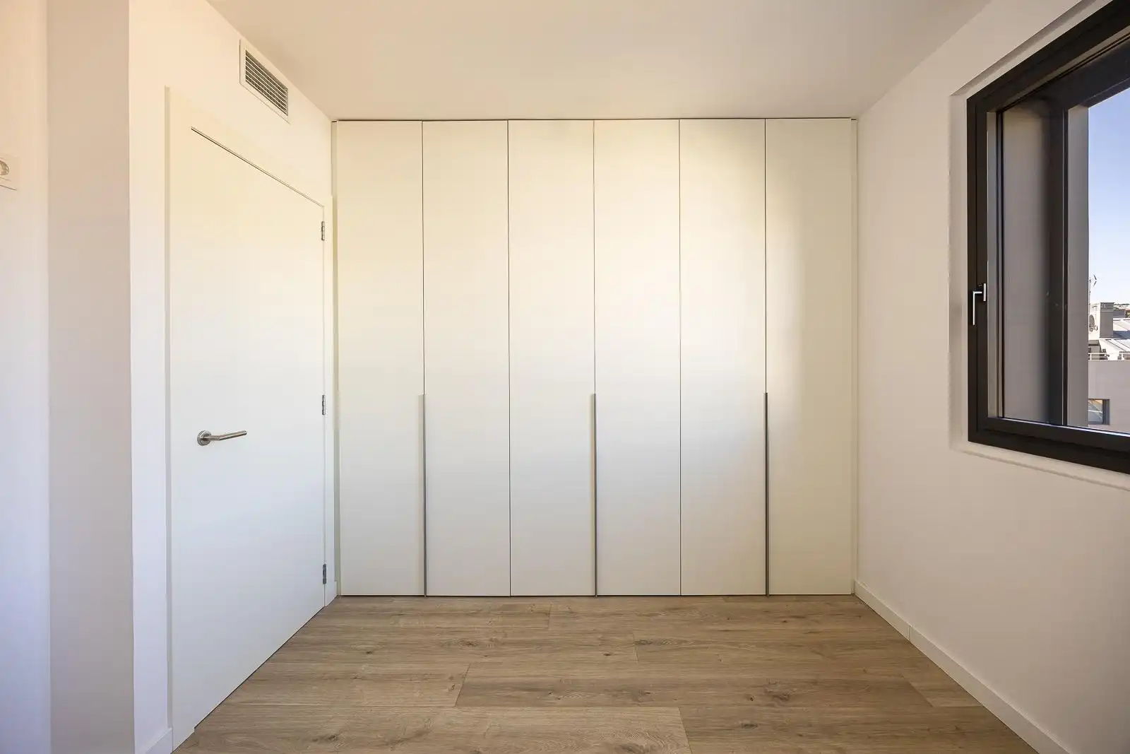 Habitación de Dúplex en venta en Tiana con Aire acondicionado, Parquet y Terraza