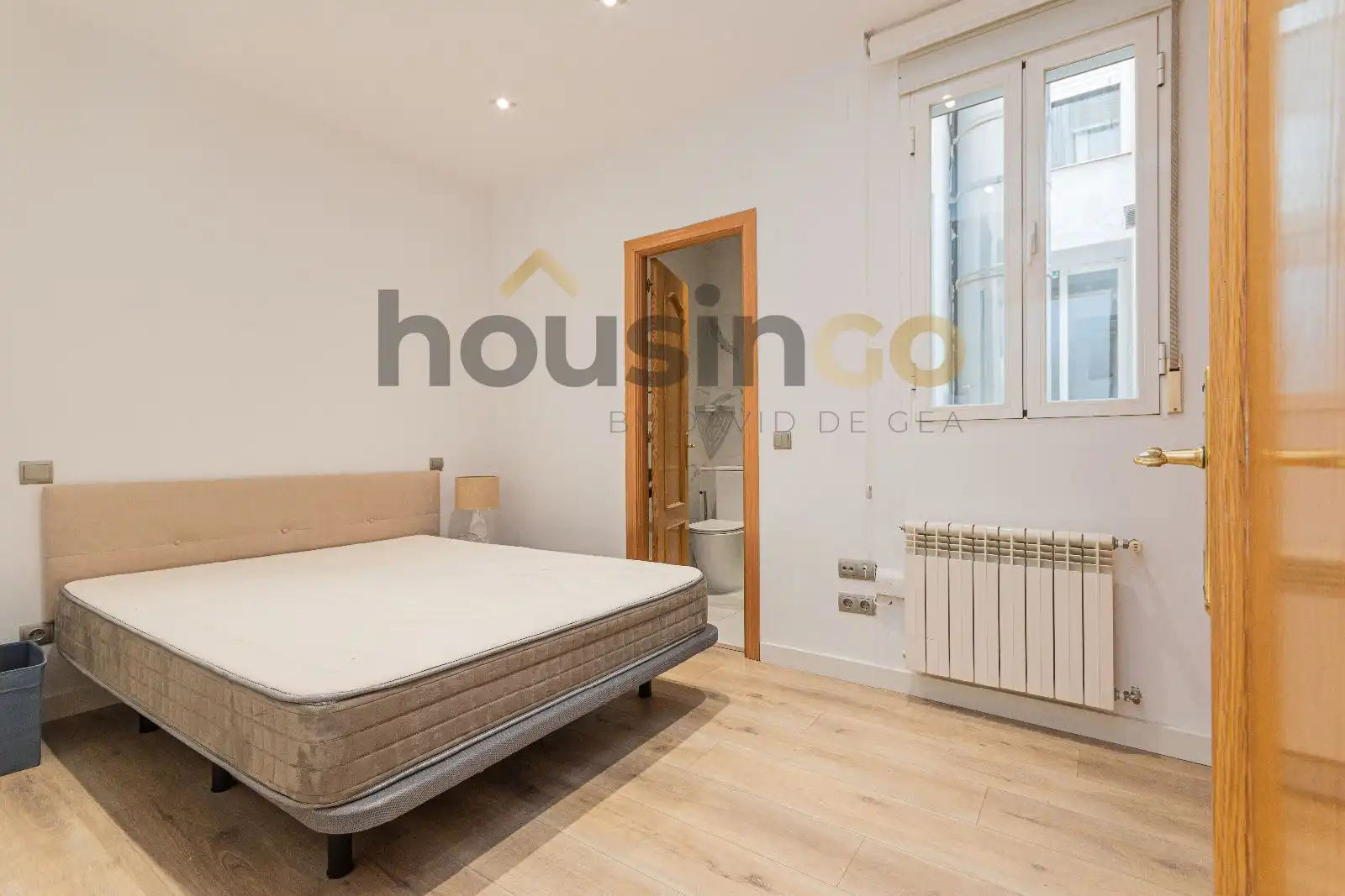 Schlafzimmer von Wohnung zur Miete in Madrid mit Klimaanlage, Heizung und Möbliert